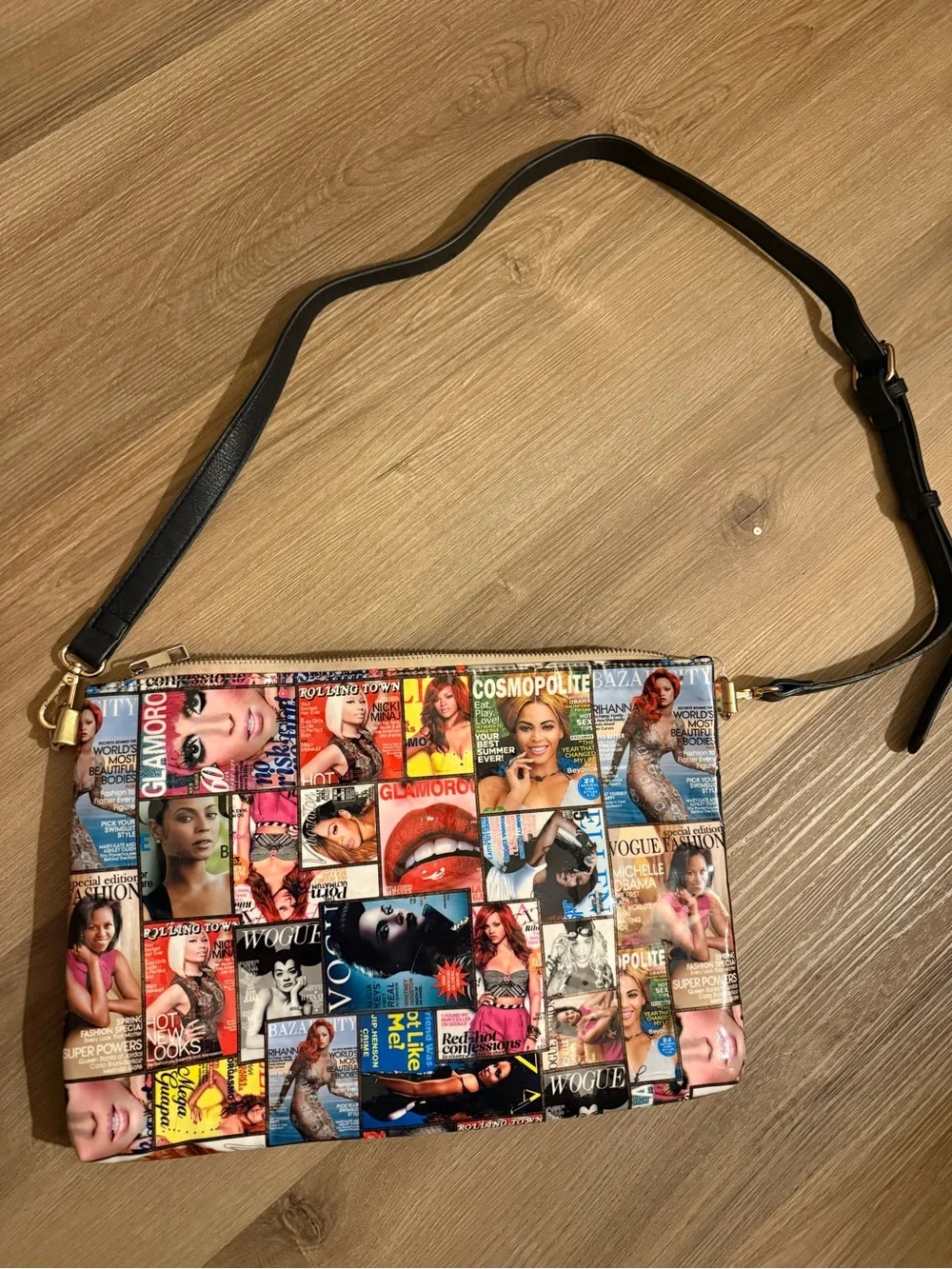 Magazine Cover Print Crossbody Bag in Multicolor